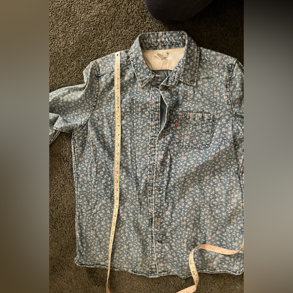 Levi’s denim floral chambray button up size medium - Picture 10 of 12